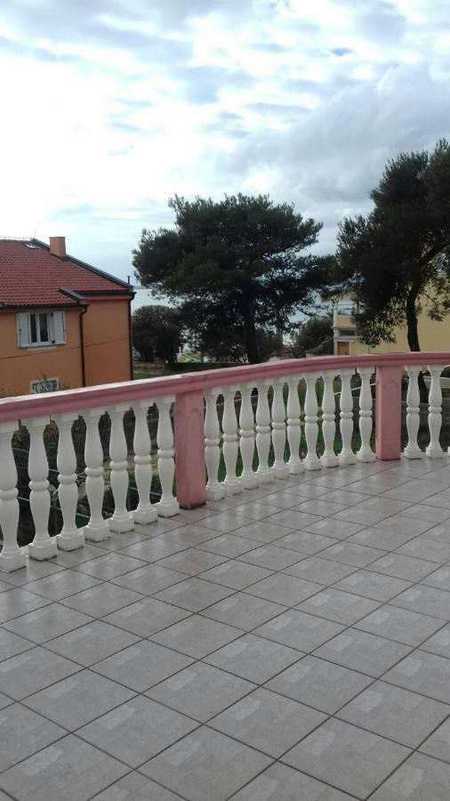 Apartmani Misak Vrsi Exterior foto